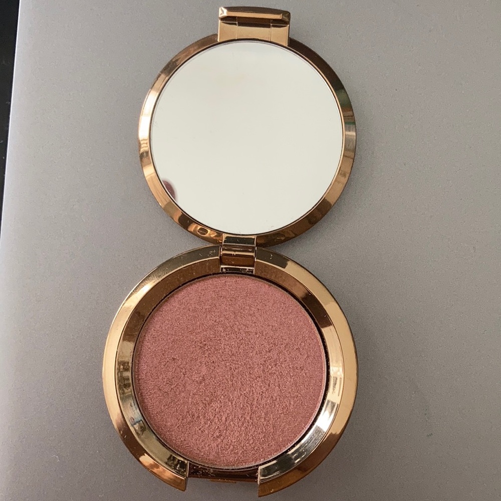 Becca Highlighter : Amethyst